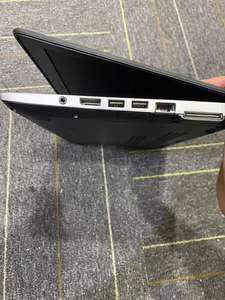 Portátil <span class=keywords><strong>HP</strong></span> 820 G1 de <span class=keywords><strong>13</strong></span> <span class=keywords><strong>Pulgadas</strong></span>, Intel <span class=keywords><strong>I7</strong></span>, 4 GB, 128 GB, Clase A, Portátil Empresarial de Segunda Mano, Tarjeta Gráfica Dedicada Dual, Windows 10 - Product Image 4