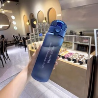 Bouteille d'Eau en Plastique Givré de 780 ml en Gros pour Sports, Extérieur, École, Enfants, Étudiants – Bouteille Portable à Boire Directement