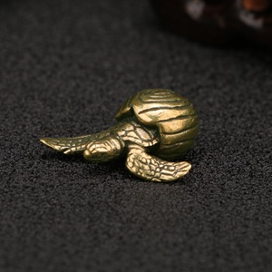 1 pièce Nouvelle figurine de tortue en laiton antique, petite tortue mignonne, figurine de thé, décoration de bureau, artisanat, vente en gros - Product Image 6