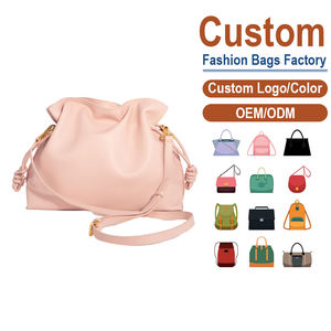 Bolso de Hombro Minimalista de Piel de Vacuno Rosa de Primera Calidad, Bolso Bandolera Versátil para el Día a Día, Producción Limitada - Product Image 1