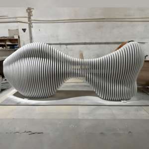 Bureaux de réception modernes et durables en bois massif de caoutchouc, sur mesure, pour salles d'exposition, comptoirs d'accueil, caissiers d'hôtel, bureaux, halls d'entrée en bois - Product Image 1