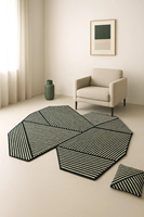 Tapis Tessera de qualité standard avec un design géométrique angulaire audacieux, 100% laine, tapis Tessera fait main à la main, en vente