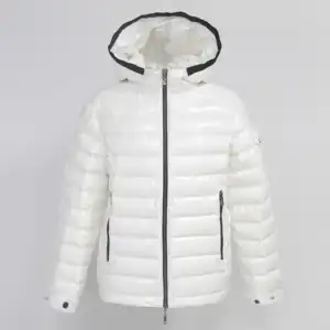 공장 최신 판매 OEM 숙녀 외투를 위한 여자의 puffer 재킷 겨울 아래로 재킷