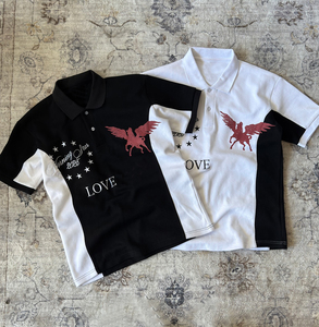 Camiseta Polo Unisex de Gran Tamaño con Estampado Gráfico DTG Pegasus de Alta Densidad, Lavado Ácido, Estilo Urbano, 100% Algodón, Tejido Piqué - Product Image 1