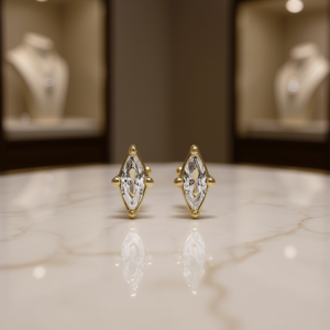 Orecchini a lobo E3831 in oro bianco con zirconi taglio marquise, montatura a griffe, gioielli unisex classici e geometrici alla moda - Product Image 2