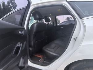 <span class=keywords><strong>Ford</strong></span> <span class=keywords><strong>Focus</strong></span> 1.6 Automatica Bianca Berlina Benzina <span class=keywords><strong>2016</strong></span> - Product Image 2