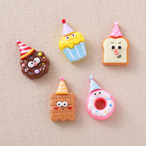 เครื่องประดับเรซิ่นรูปขนมหวานน่ารัก สำหรับตกแต่งเคสมือถือ DIY อุปกรณ์เสริมรองเท้า - Product Image 1
