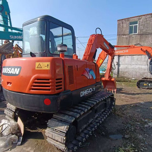 รถขุด Doosan DH60-7 มือสอง 6 ตัน รถขุดเกาหลี พร้อมใบมีด คุณภาพสูง อุปกรณ์ก่อสร้างมือสอง Doosan DH60 DH60-7 - Product Image 1