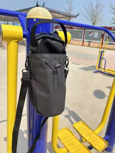 Logo personnalisé bandoulière porte-bouteille d'eau sac de sport en polyester imperméable avec fermeture éclair magnétique pour les sports de plein air - Product Image 6