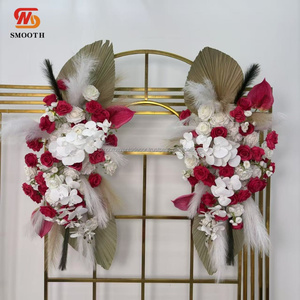 Arche de mariage lisse, rangées de fleurs suspendues rouges, décorations florales pour arche de mariage, décoration florale de scène - Product Image 6