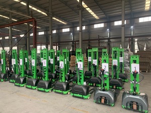 Carretilla elevadora apiladora semieléctrica de alta eficiencia, nueva usada para restaurantes minoristas, talleres de reparación de maquinaria para fábricas de almacenes - Product Image 3