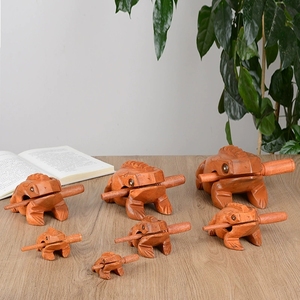 Vente en gros : Jouet sonore grenouille en bois naturel fait main, instrument de percussion rythmique Orff Guiro pour enfants - Product Image 2