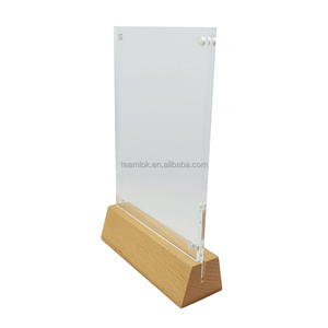 Display da tavolo a forma di piramide <span class=keywords><strong>Base</strong></span> in legno a forma di T tavolo da tavolo in piedi tende <span class=keywords><strong>Base</strong></span> in legno supporto per Menu da tavolo in acrilico - Product Image 3