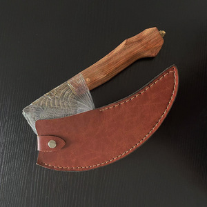Ascia Decorativa Incisa con Motivo Leopardato, Coltello da Chef Vintage con Lama Curva, Ascia da Collezione Artistica con Manico in Legno Massello e Ornamenti in Ottone - Product Image 6