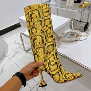 Nouvelles bottes longues à bout pointu et talon chaton, imprimé serpent, avec fermeture éclair, bottes hautes tendance pour femmes - Product Image 4