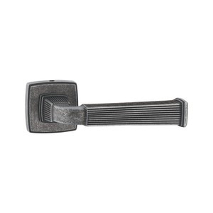 Gagang Pintu Besi Tempa Tugas Berat Vintage, Gagang Gerbang Baja Tempa untuk Pintu Kayu Eksterior, Perlengkapan Pagar Taman Antik - Product Image 1