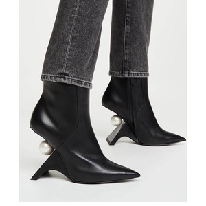 Bottines courtes noires à logo personnalisé pour l'hiver avec talon étrange et perles, chaussures à bout pointu tendance pour femmes - Product Image 5