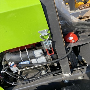 Machine de chargement télescopique articulée 4x4 de 800 kg sur roues à vendre - Product Image 4