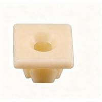 07130 Clips de carrosserie automobile en plastique, attaches et rivets en plastique, clips et fixations automobiles en plastique