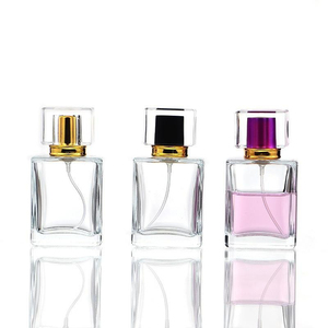 Botella de Perfume Cuadrada de Vidrio Transparente de Alta Calidad de 25 ml, Botellas de Vidrio Recargables con Pulverizador y Tapa Acrílica - Product Image 4