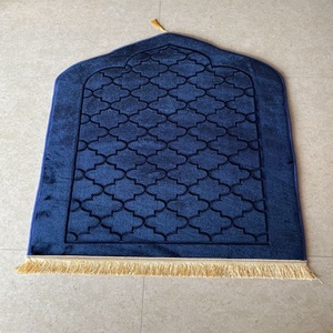 Partager Tapis <span class=keywords><strong>de</strong></span> <span class=keywords><strong>Prière</strong></span> <span class=keywords><strong>de</strong></span> Luxe Personnalisé Ensemble Cadeau Musulman Tapis et Tapis Tapis <span class=keywords><strong>de</strong></span> <span class=keywords><strong>Prière</strong></span> Islamique - Product Image 5