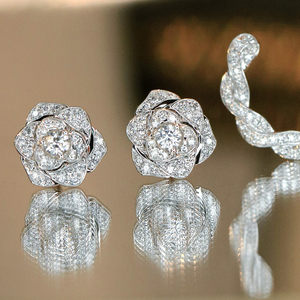 Aazuo, joyería de lujo de 18 quilates, oro blanco sólido, diamantes naturales reales, pendientes con forma de flores, regalo para mujer, 2 formas de uso, regalos de lujo - Product Image 4