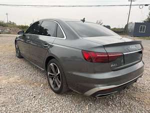 รถยนต์ออดี้ A4L <span class=keywords><strong>40</strong></span> <span class=keywords><strong>TFSI</strong></span> Dynamic Edition ปี 2024 มือสอง เครื่องยนต์ 2.0T 190 แรงม้า เกียร์อัตโนมัติ พวงมาลัยซ้าย รุ่นซีดาน |   ไมล์น้อย 18600 กม. |   ดีไซน์ทันสมัย - Product Image 2