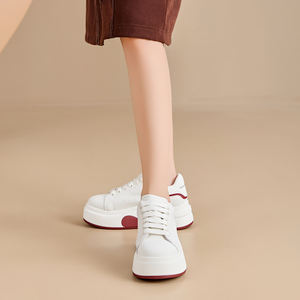 Zapatillas de Piel para Mujer a <span class=keywords><strong>la</strong></span> Moda, Modernas y Versátiles, Blancas, Ligeras, con Suelas Gruesas para Caminar al Aire Libre de Forma Casual - Product Image 2