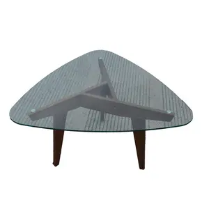 Venda bem novo tipo clássico móveis triangular vidro superior mesa de café com pernas de madeira