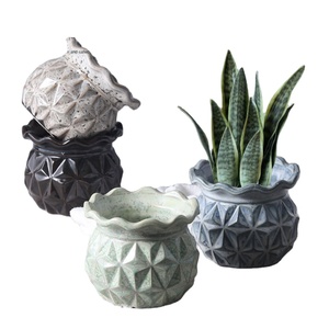 Vase de sol traditionnel imperméable au design moderne pour la plantation de plantes à l'intérieur de la maison, du bureau et de l'hôtel - Product Image 1