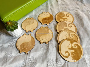 2025 mode en gros écologique personnalisé chat en bois conception gravée au Laser sous-verres Table ronde bois caboteur tasse tapis - Product Image 2