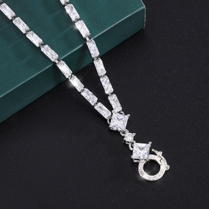 Collier empilable classique et éco-responsable en cuivre avec zircone cubique et diamants baguette pour femme, style polyvalent - Product Image 3
