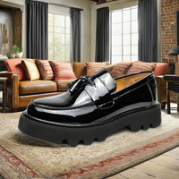 Zapatos de cuero de alta calidad para hombre, suela gruesa, aumento de altura, borlas, cierre sin cordones, patrón sólido, diseño puntiagudo, mocasines de invierno