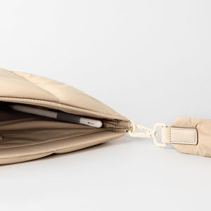 Sac de <span class=keywords><strong>pochette</strong></span> pour tablette gonflé d'usine compatible avec <span class=keywords><strong>11</strong></span> <span class=keywords><strong>pouces</strong></span> <span class=keywords><strong>iPad</strong></span> Air 2025 <span class=keywords><strong>pochette</strong></span> de transport mignonne matelassée pour tablette avec bandoulière - Product Image 4