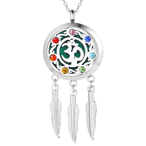 Grande variété de pendentifs diffuseurs d'aromathérapie en acier inoxydable 316L |   Collier à l'huile essentielle avec motif Mandala attrape-rêves - Product Image 3