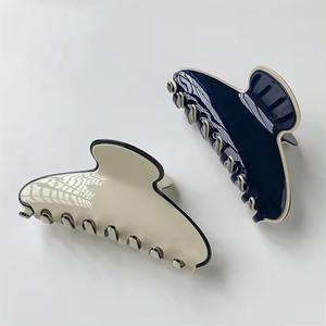 शेशशर के फ्रेंच रोमांटिक क्लासिक काले और सफेद विपरीत उच्च अंत वाले बड़े हड़प क्लिप हाई-एंड फैशन शार्क क्लिप - Product Image 3