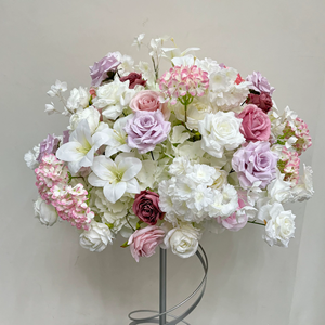 การจัดงานแต่งงาน โต๊ะงานแต่งงาน ดอกกุหลาบแดงประดิษฐ์ประดับกลางโต๊ะ ลูกบอลดอกกุหลาบแดง - Product Image 3