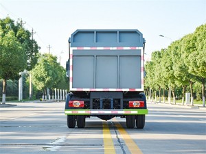 Camion à ordures compact Foton 4X2 à chargement latéral économique pour la collecte des déchets communautaires et le nettoyage urbain - Product Image 6