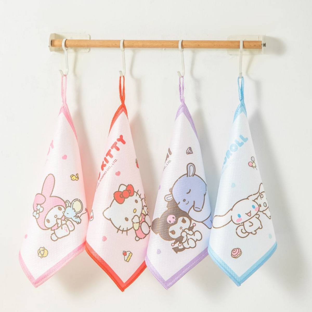 4 pieces sanrio family