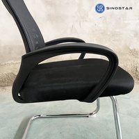 Chaise de bureau de directeur faisant autorité avec conception ergonomique en maille et fonctionnalités exécutives pour la gestion