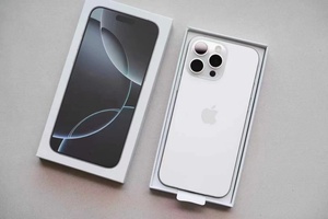 Điện thoại <span class=keywords><strong>iPhone</strong></span> 16 Pro Max 5G 256GB 6.3 inch, bản quốc <span class=keywords><strong>t</strong></span>ế, chấ<span class=keywords><strong>t</strong></span> lượng tuyệ<span class=keywords><strong>t</strong></span> vời, hỗ trợ GSM CDMA LTE, RAM 8GB - Product Image 4