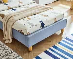 เตียงผ้าสีน้ำเงินตกแต่งด้วยโครงไม้เฟอร์นิเจอร์สำหรับเด็กบ้านโรงแรม - Product Image 2