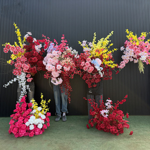 Decorazioni Floreali Artificiali Personalizzabili con Sfondo Rosso per Matrimoni, Ricevimenti, Benvenuto Ospiti, Percorsi e Fidanzamenti - Product Image 2