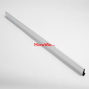 Joint de porte d'entrée en aluminium moderne et durable avec joints automatiques à chute et fixations à vis pour portes intérieures - Product Image 4