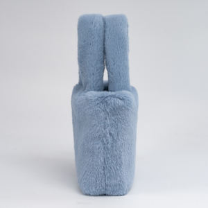 Sac fourre-tout en fausse fourrure douce d'hiver avec fermeture éclair et fleurs, design moelleux et duveteux pour la mode féminine - Product Image 4