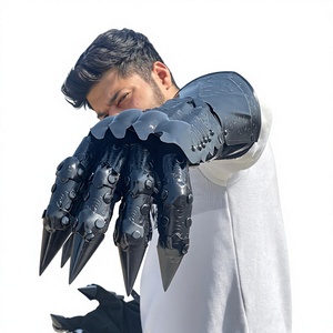 Gants d'armure métalliques noirs nickelés, forme irrégulière, style tendance, fabrication artisanale - Product Image 4