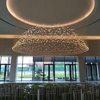 Lustre LED moderne personnalisé en acrylique pour le département des ventes, les hôtels, les villas, les salons, les restaurants, les halls