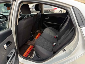 Voiture d'occasion <span class=keywords><strong>Kia</strong></span> K2 berline essence légère Dongfeng 2016 2017 2018 en stock à bas <span class=keywords><strong>prix</strong></span> – Vente de voitures d'occasion <span class=keywords><strong>Kia</strong></span> à <span class=keywords><strong>prix</strong></span> abordable - Product Image 5
