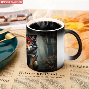 Taza Mágica de Cerámica Negra Esmerilada de 11 oz, Sensible al Calor, con Diseño Artístico de Lobo y Bosque - Product Image 5
