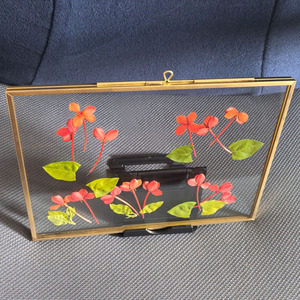 กรอบรูปดอกไม้แห้งแนวนอนและแนวตั้ง ขนาด 5x7 นิ้ว และ 4x6 นิ้ว สำหรับงานแต่งงาน รูปถ่ายเด็ก งานฝีมือแก้วสีดำ ดีไซน์กากบาทดนตรี ทำด้วยมือ - Product Image 6